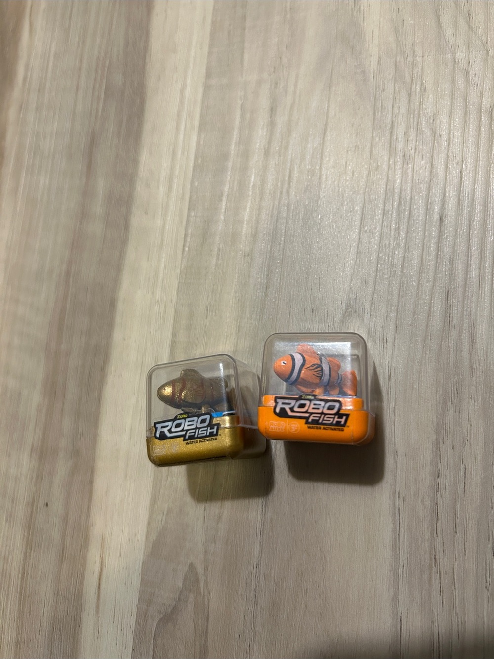 Zuru Mini Brands Toy Series~ Gold & Regular Robo Fish